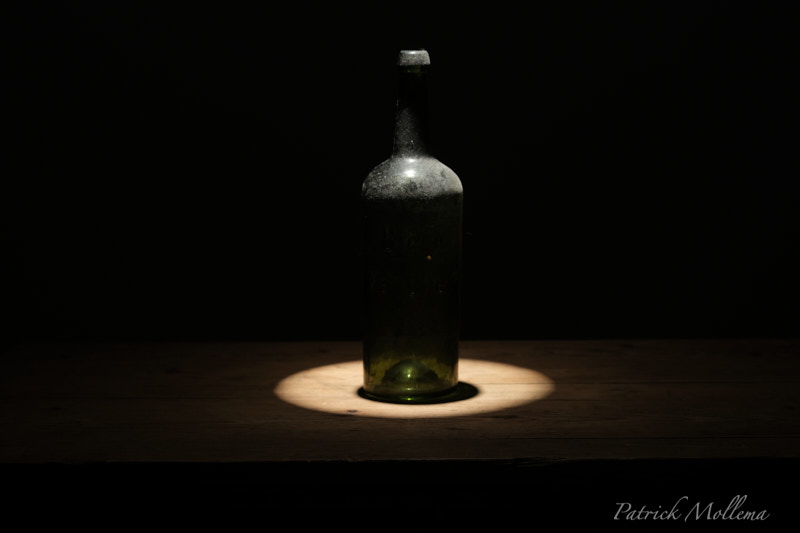 Eén lege fles alleen